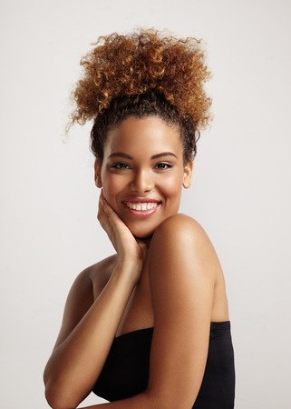 6 Reasons Your Natural Hair is Dry  5 Ways to Fix it  SalonBrazyl 