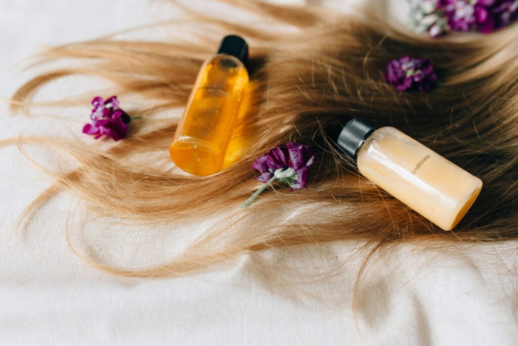 Hair Oils Explained: The Best Oils for Moisturizing and Strengthening Natural Hair pexels n voitkevich 8467963