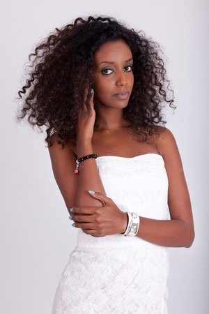 CURLY AFRO HAIRSTYLE